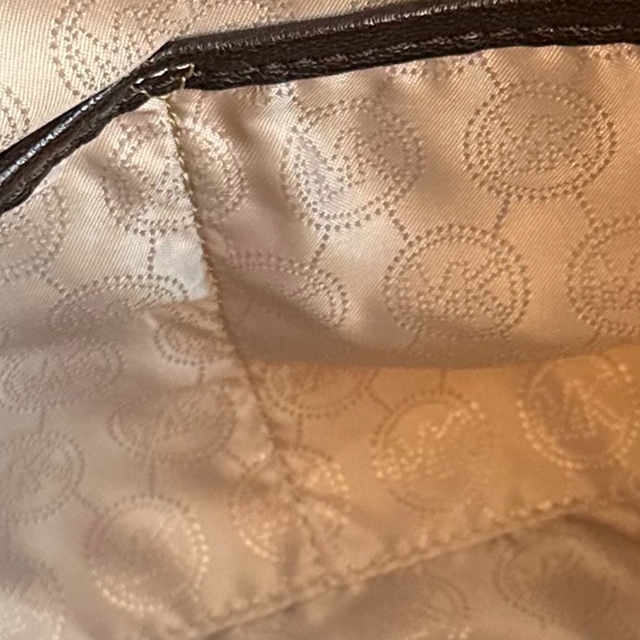 MICHAEL Michael Kors Vanessa Dark Brown Pebbled Leather Medium Shoulder Tote Bag - Picture 10 of 16